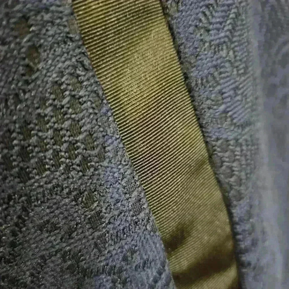 New York and Co Women's Textured Lace Skirt - Picture 4 of 4